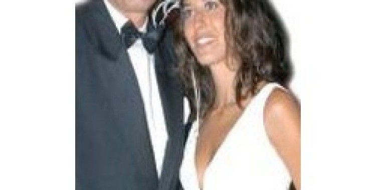 Ahmet Utlu, Dünya Evine Girdi.