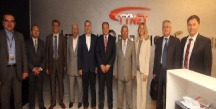 BTK Başkanı ve üyeleri TTNET Network Operasyon Merkezi’ni ziyaret etti