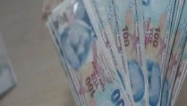 1400 lirasını 2 yıl sonra bankadan geri aldı