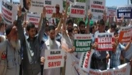 Mısır'daki darbe Adana'da protesto edildi