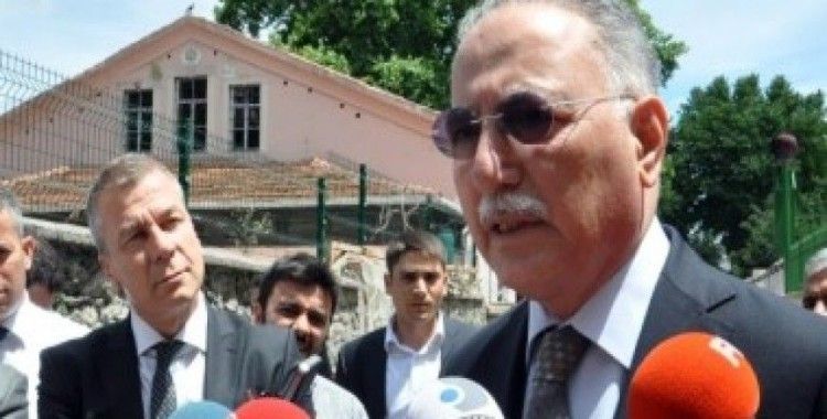 İhsanoğlu, Twitter ve Facebook hesabım yok