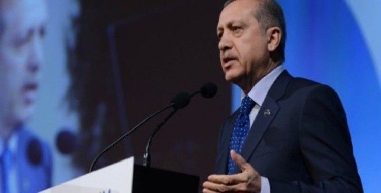 Başbakan Erdoğan, anne ve babasının mezarlarını ziyaret etti