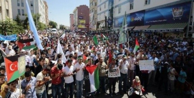 Nevşehir'de binlerce kişi gazze için yürüdü
