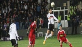 Kartal zirveyi bırakmadı