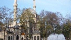 Nasıl Eyüp Sultan Camii'ne giderim ?