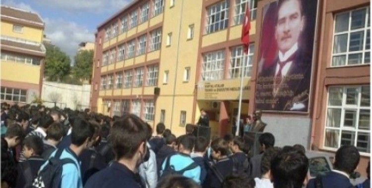 Kartal Atalar Mesleki ve Teknik Anadolu Lisesi'ne nasıl giderim ?