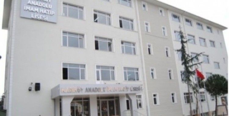 Kadıköy Anadolu İmam Hatip Lisesi'ne nasıl giderim ?