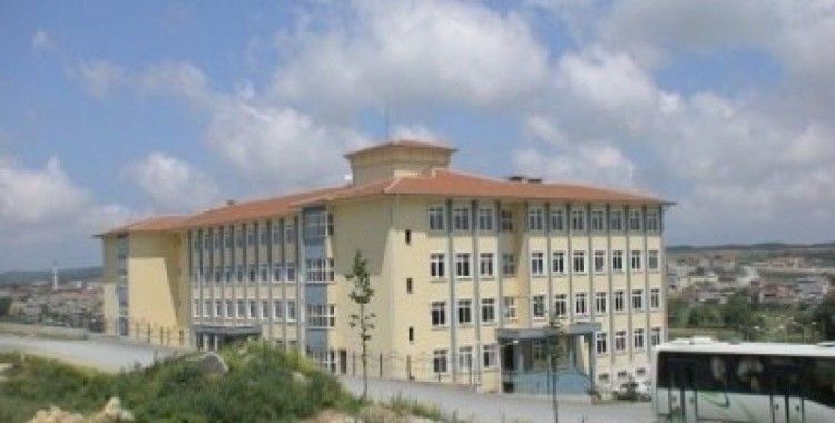 Bolluca Mesleki ve Teknik Anadolu Lisesi'ne nasıl giderim ?