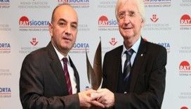 Ray Sigorta, Sosyal Bilinç Ödülü’ne layık görüldü