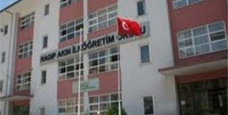 Ragıp Akın İlkokulu'na nasıl giderim ?