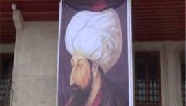 Fatih Sultan Mehmet Han kabri başında anıldı