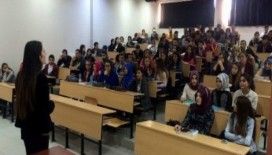 Kuyucak'ta Üniversitelilere Kişisel Gelişim 
eğitimi verildi