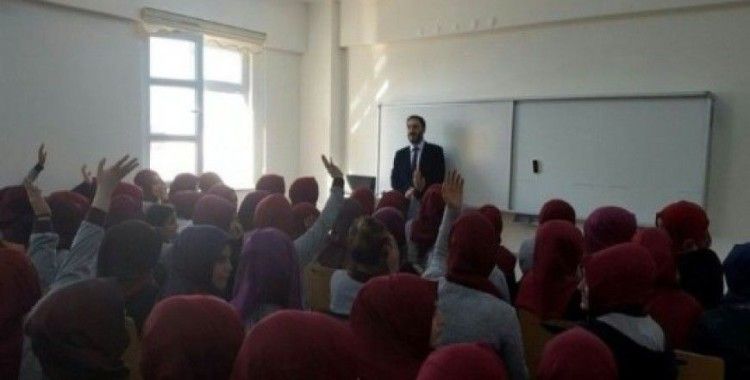 Müftü Karabayır İmam Hatip Lisesi'ni ziyaret etti