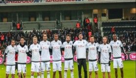 Beşiktaş'ın 'Gerçek Sponsorları' Vodafone Karakartal'lılar sahada