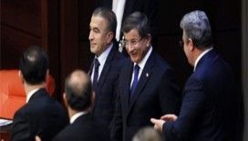 Davutoğlu’ndan gece yarısı Genel Kurul sürprizi