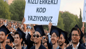 Boğaziçi Üniversitesi mezuniyet törenine damga vuran pankartlar