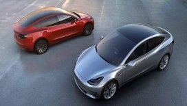 Tesla'nın S modeli test sürüşü sırasında alev aldı