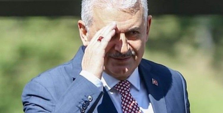 Yıldırım Cuma namazı sonrası vatandaşlarla sohbet etti