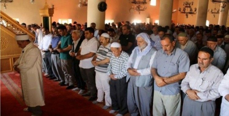 Halep'te hayatını kaybedenler için gıyabi cenaze namazı