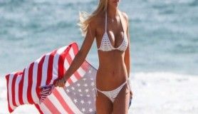 Samantha Hoopes Miami sahillerinde