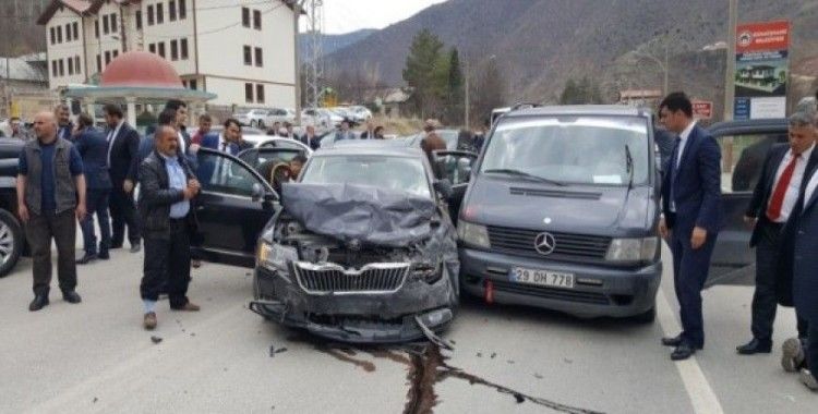 Bakan Işık’ın konvoyunda trafik kazası 5 yaralı