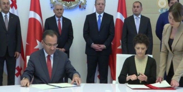 Türkiye-Gürcistan arasında imzalar atıldı