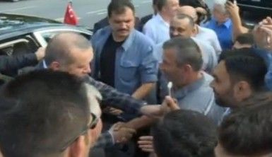 Erdoğan'dan bayramlaştığı taksici esnafına sigara uyarısı