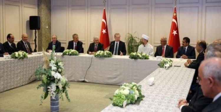 Cumhurbaşkanı Erdoğan 10 Muharrem İftarı'na katıldı