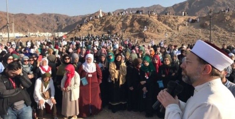 Uhud’da gençlerle buluştu 