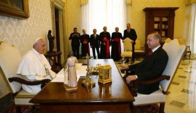Cumhurbaşkanı Erdoğan Papa Francis ile görüştü