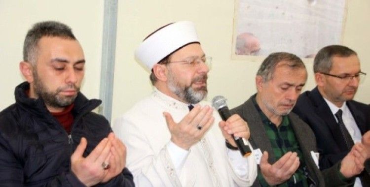 Diyanet İşleri Başkanı Erbaş'tan şehit ailesine ziyaret 