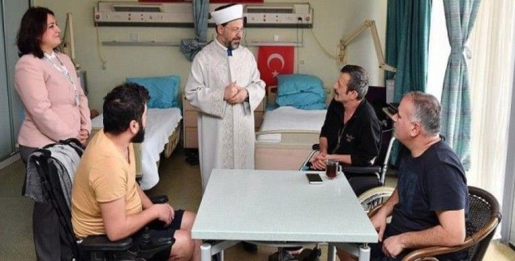 Diyanet İşleri Başkanı Erbaş gazileri ziyaret etti