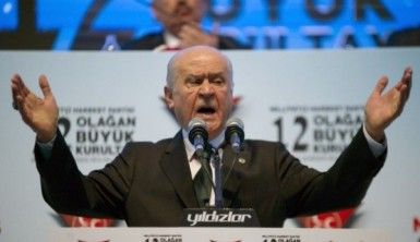 Devlet Bahçeli bir kez daha genel başkan