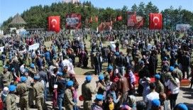 Yemin eden uzman erbaşlar mavi berelerini taktı 