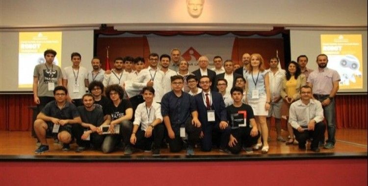 Gençler robot tasarımlarıyla şaşırttı