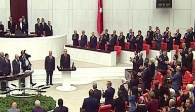 Erdoğan yemin etti, yeni sisteme geçildi