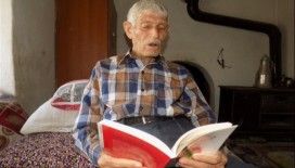 73 yaşında halk Kütüphanesinin en yaşlı üyesi