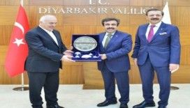 Diyarbakır Valisi Güzeloğlu'na ziyaret
