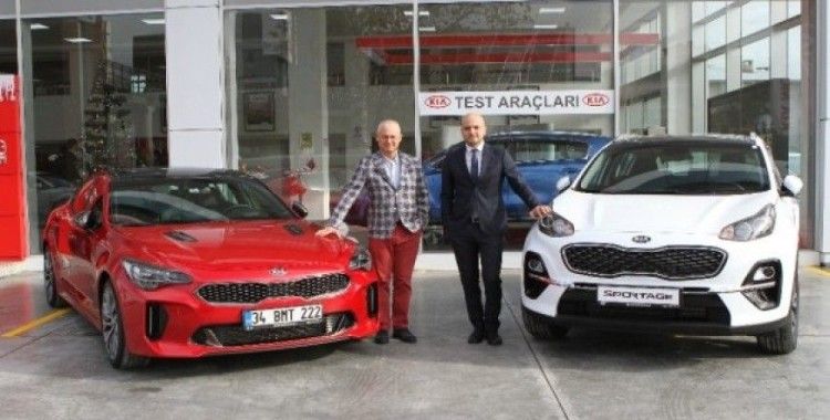 KIA Stinger Türkiye'de ilk defa İzmirliler ile buluştu