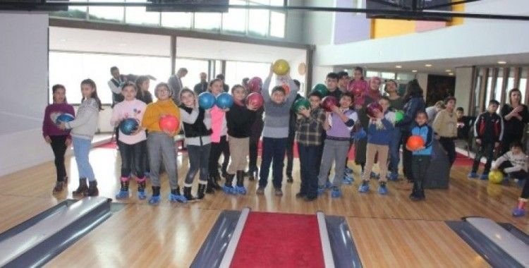 Hakkari’de bowling etkinliği