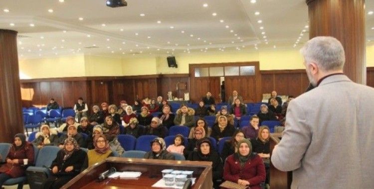 İl Müftülüğü’den Umre semineri