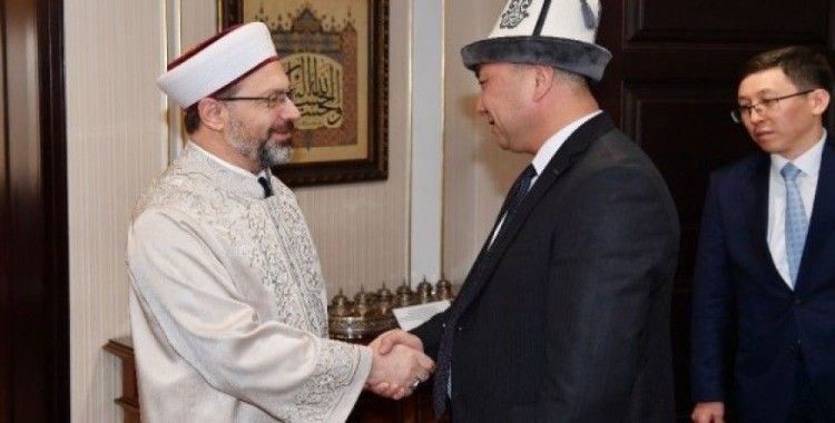 Diyanet İşleri Başkanı Erbaş Kırgızistan heyetini kabul etti