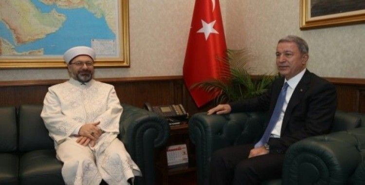 Diyanet İşleri Başkanı Erbaş'dan Bakan Akar'a ziyaret