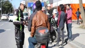 Sakarya'da kurallara uymayan motosikletler otoparka çekildi