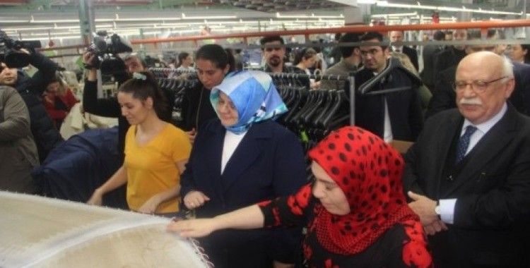 Bakan Selçuk’tan fabrika ziyareti