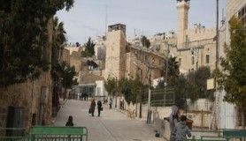 Filistinliler Yahudi yerleşimcilerle toprakları için mücadele ediyor