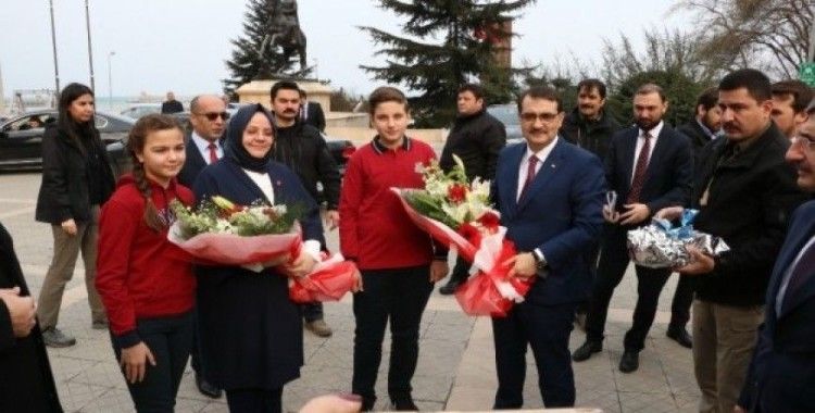 Enerji Bakanı ile Aile Bakanı Zonguldak’ta