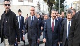 Sağlık Bakanı Koca'dan Zonguldak'ta esnaflara ziyaret