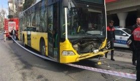 Üsküdar'da zincirleme trafik kazası, 5 yaralı