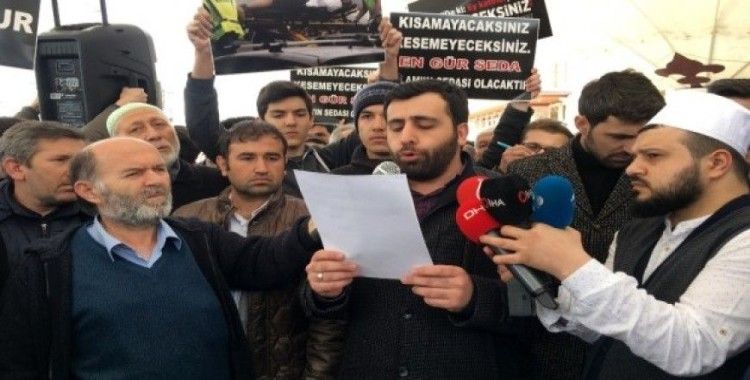 Fatih Camii’nde Yeni Zelanda protestosu